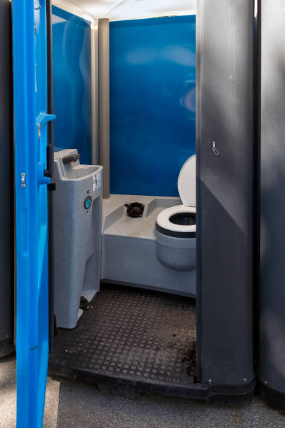 Best Porta potty rental near me  in Zeeland, MI